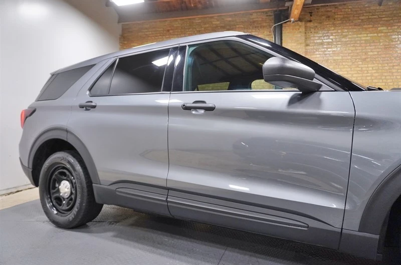 2025 Ford Explorer 6th Gen - Image 9 of 21