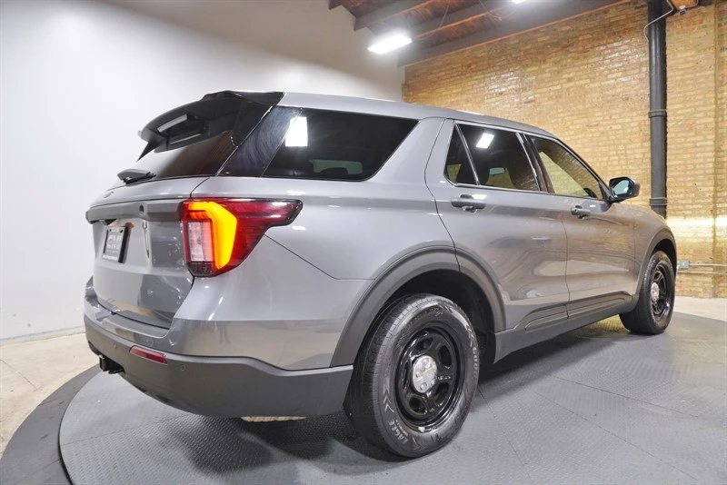 2025 Ford Explorer 6th Gen - Image 10 of 21