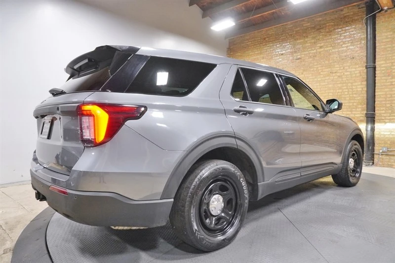 2025 Ford Explorer 6th Gen - Image 10 of 21