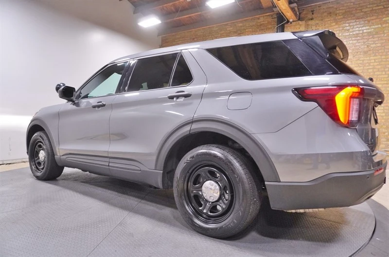 2025 Ford Explorer 6th Gen - Image 17 of 21