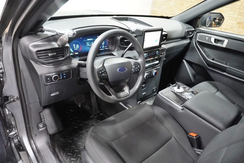 2025 Ford Explorer 6th Gen - Image 20 of 21