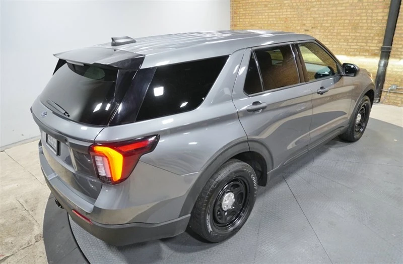 2025 Ford Explorer 6th Gen - Image 11 of 21