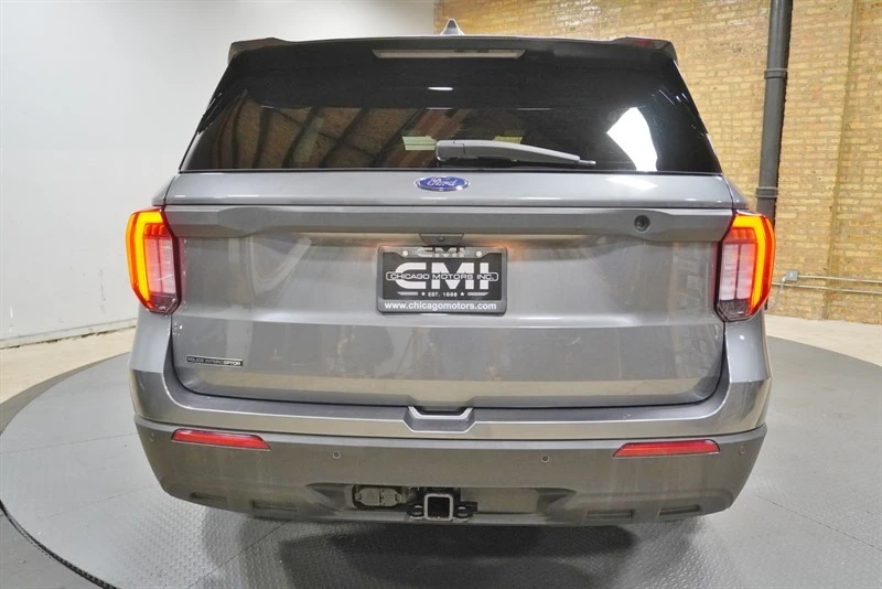 2025 Ford Explorer 6th Gen - Image 14 of 21
