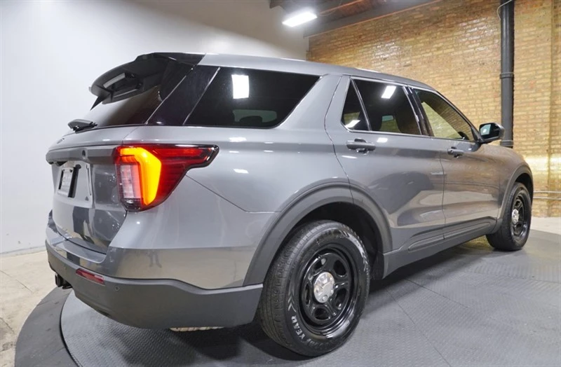 2025 Ford Explorer 6th Gen - Image 10 of 21