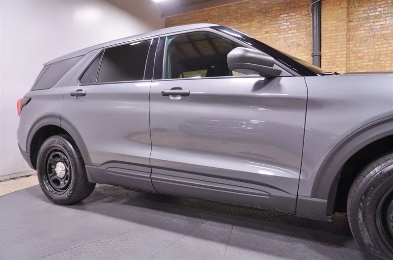 2025 Ford Explorer 6th Gen - Image 9 of 21
