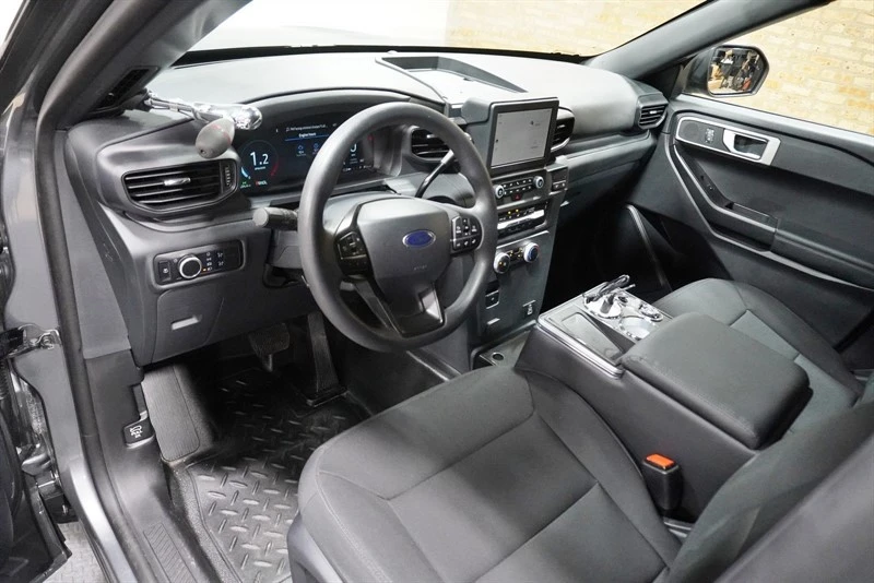 2025 Ford Explorer 6th Gen - Image 20 of 21