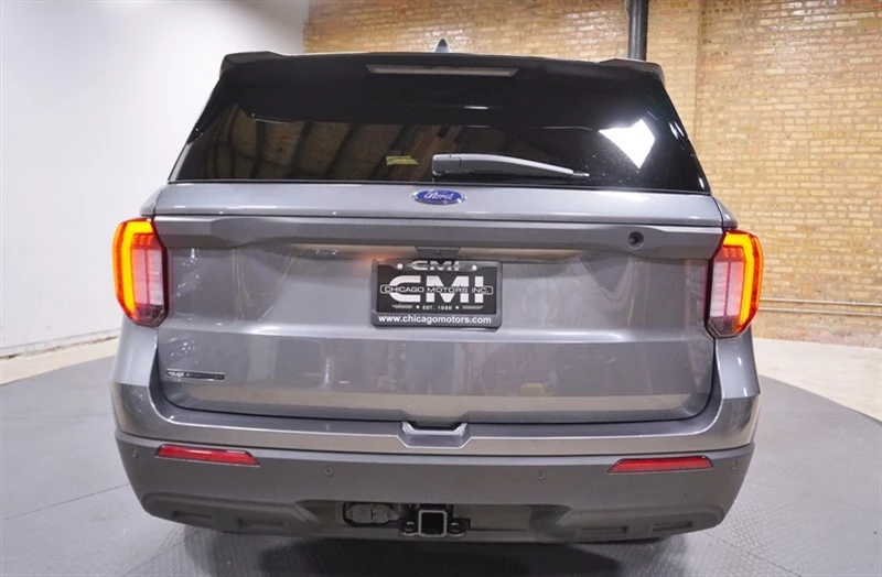 2025 Ford Explorer 6th Gen - Image 14 of 21