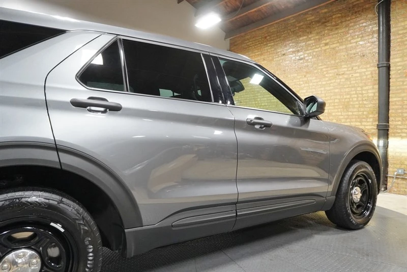 2025 Ford Explorer 6th Gen - Image 14 of 21