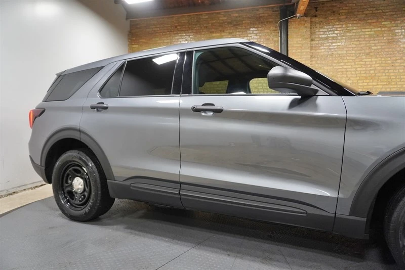 2025 Ford Explorer 6th Gen - Image 10 of 21