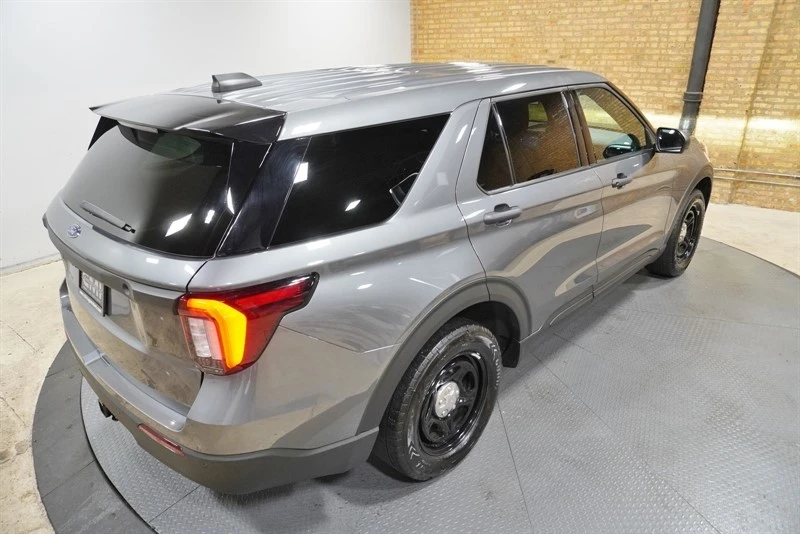 2025 Ford Explorer 6th Gen - Image 12 of 21