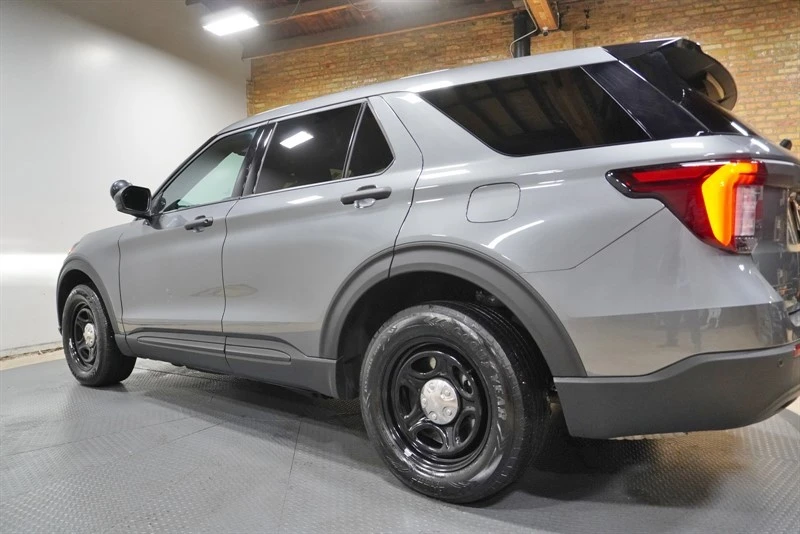 2025 Ford Explorer 6th Gen - Image 18 of 21