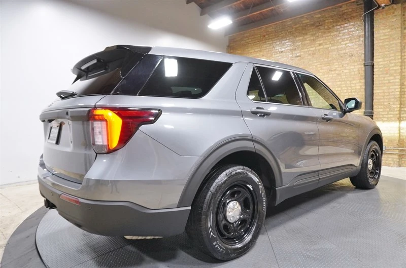 2025 Ford Explorer 6th Gen - Image 11 of 21