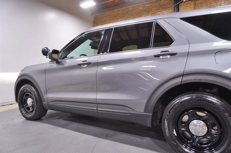 2025 Ford Explorer 6th Gen - Image 18 of 21