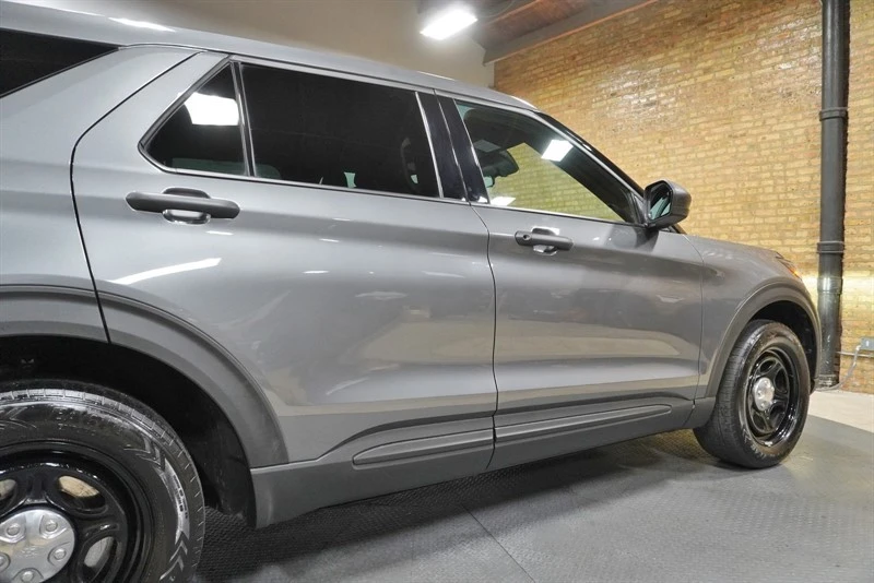 2025 Ford Explorer 6th Gen - Image 13 of 21