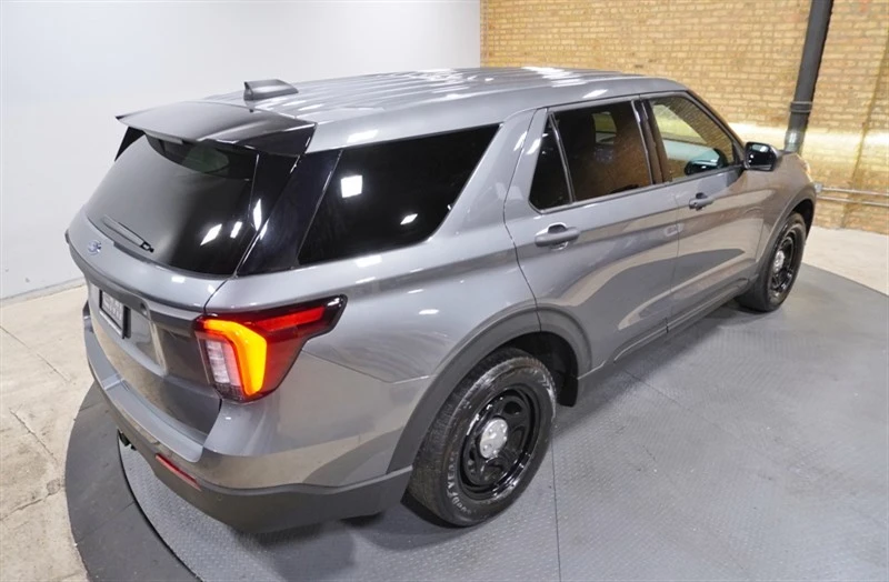 2025 Ford Explorer 6th Gen - Image 11 of 21
