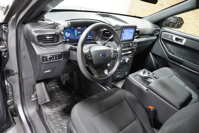 2025 Ford Explorer 6th Gen - Image 20 of 21