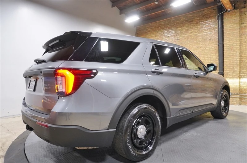 2025 Ford Explorer 6th Gen - Image 10 of 21