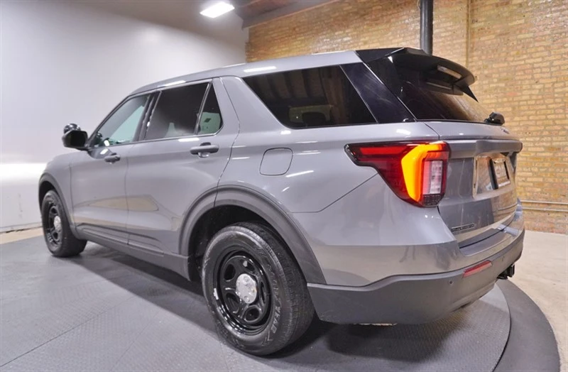 2025 Ford Explorer 6th Gen - Image 15 of 21