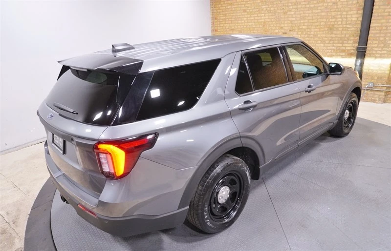 2025 Ford Explorer 6th Gen - Image 11 of 21