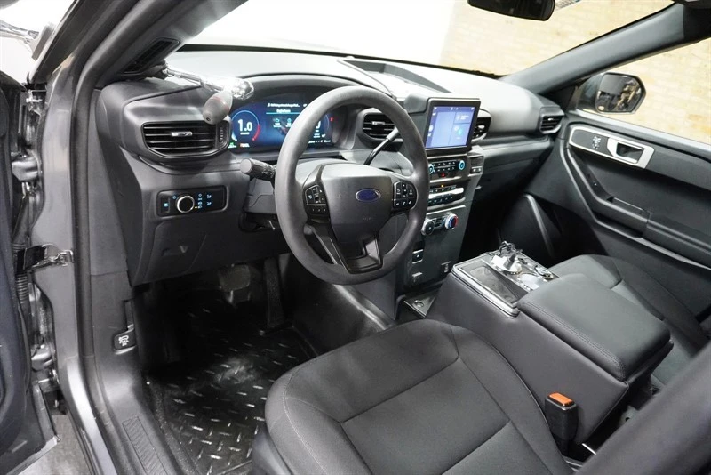 2025 Ford Explorer 6th Gen - Image 20 of 21