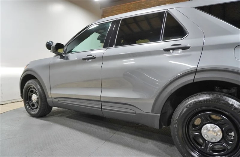 2025 Ford Explorer 6th Gen - Image 18 of 21