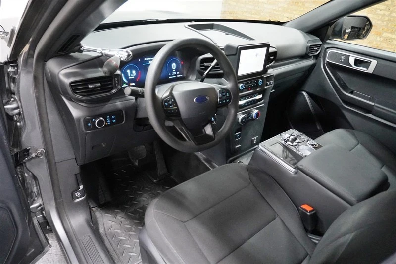 2025 Ford Explorer 6th Gen - Image 20 of 21