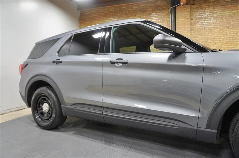 2025 Ford Explorer 6th Gen - Image 9 of 21