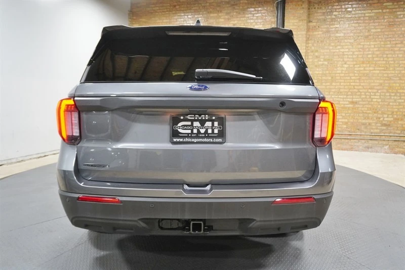 2025 Ford Explorer 6th Gen - Image 14 of 21
