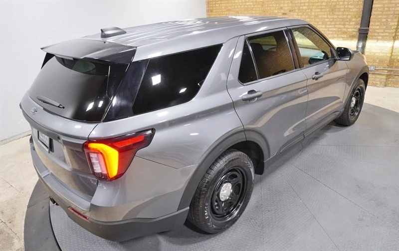 2025 Ford Explorer 6th Gen - Image 11 of 21