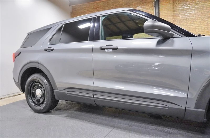 2025 Ford Explorer 6th Gen - Image 9 of 21