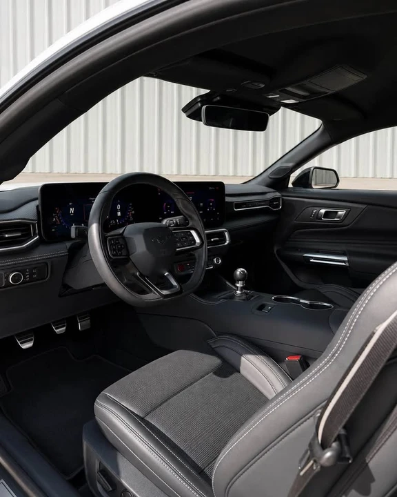 2025 Ford GT - Image 8 of 11