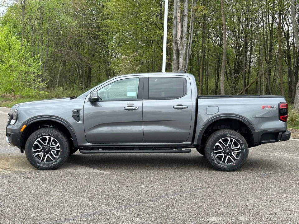2025 Ford Ranger 5th Gen - Image 2 of 12