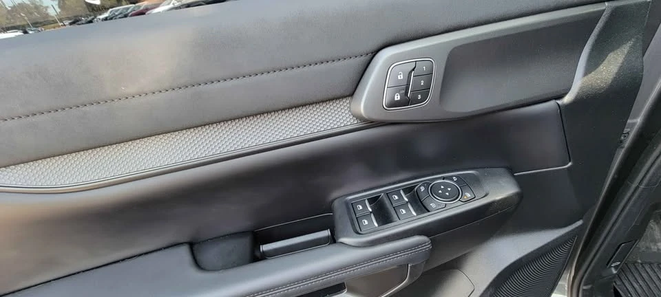 2025 Ford Ranger Raptor 5th Gen - Image 10 of 17