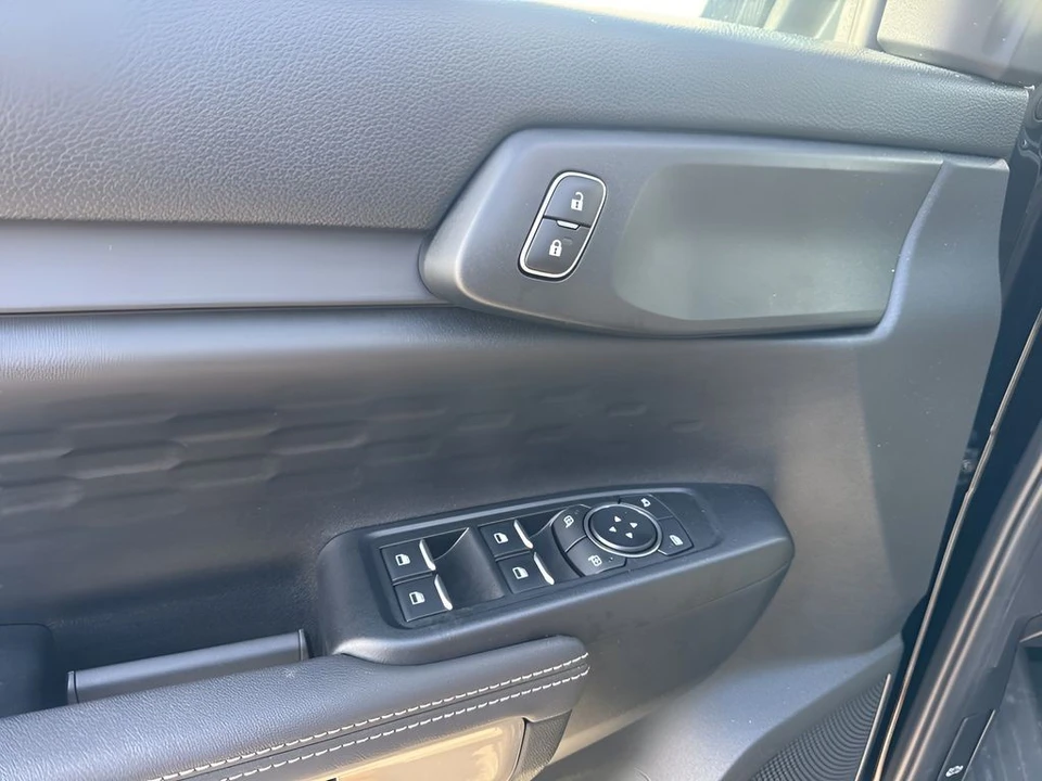 2025 Ford Ranger 5th Gen - Image 24 of 31