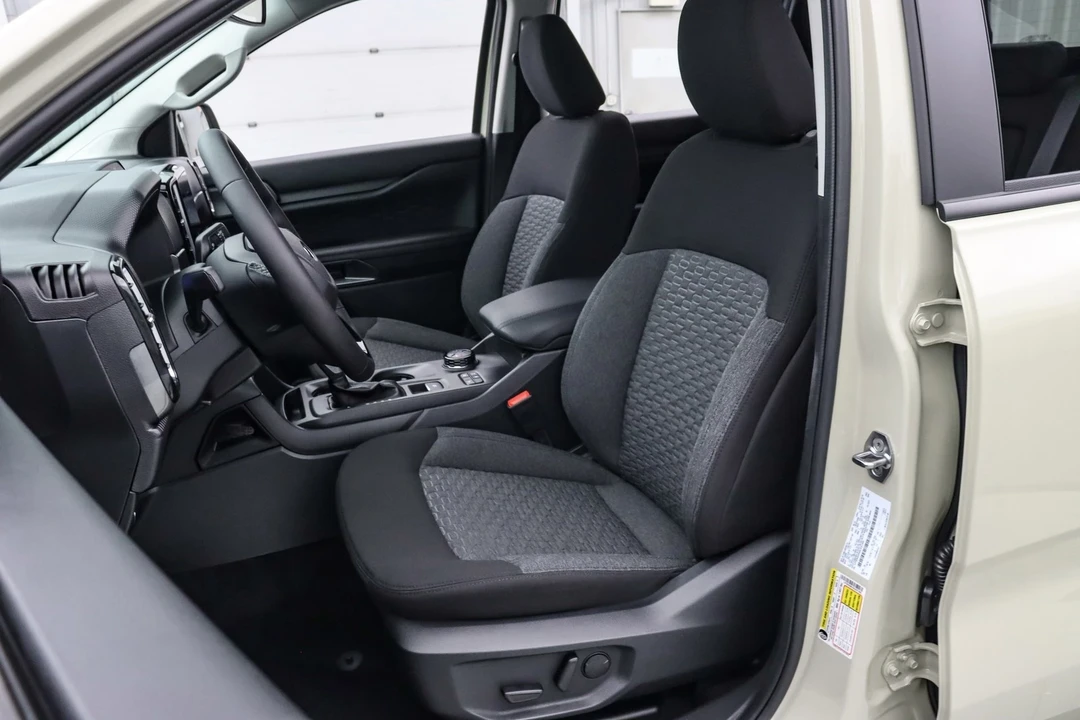 2025 Ford Ranger 5th Gen - Image 13 of 21
