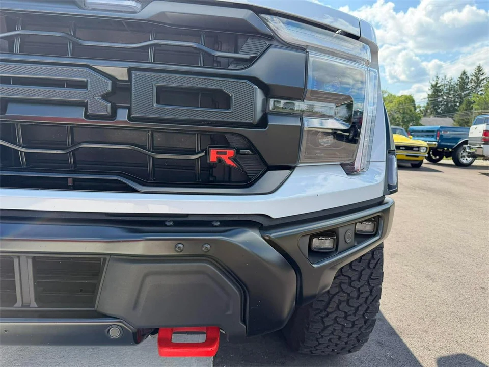 2025 Ford F-150 Raptor 14th Gen - Image 10 of 31