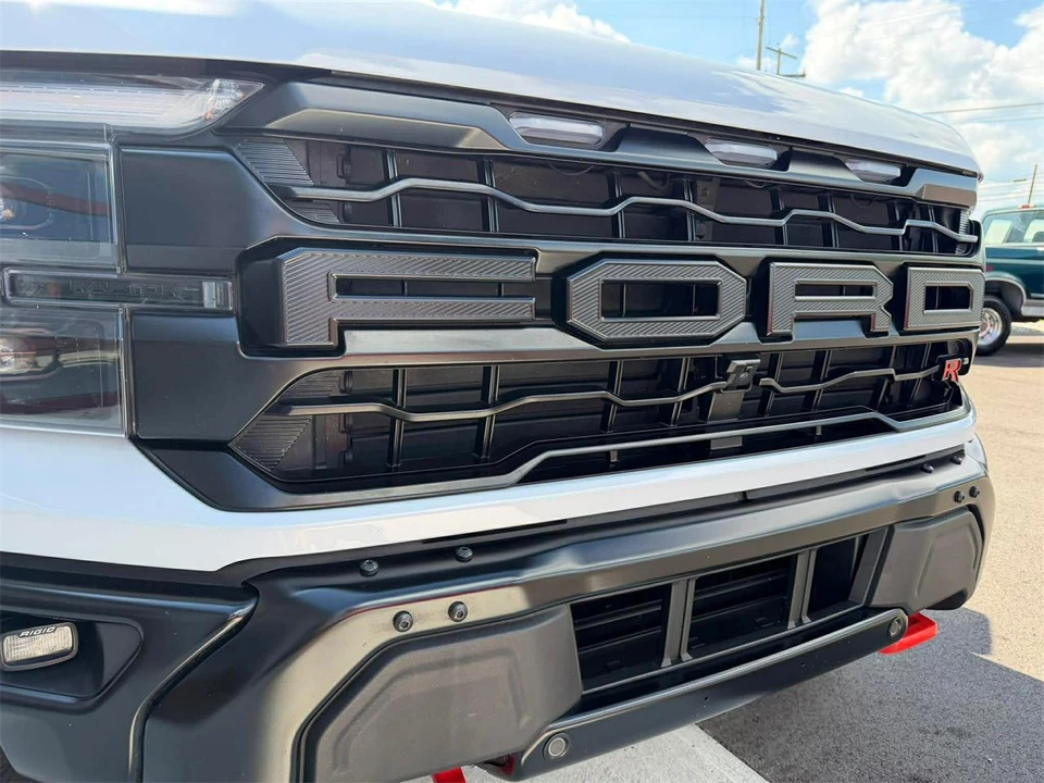 2025 Ford F-150 Raptor 14th Gen - Image 16 of 31