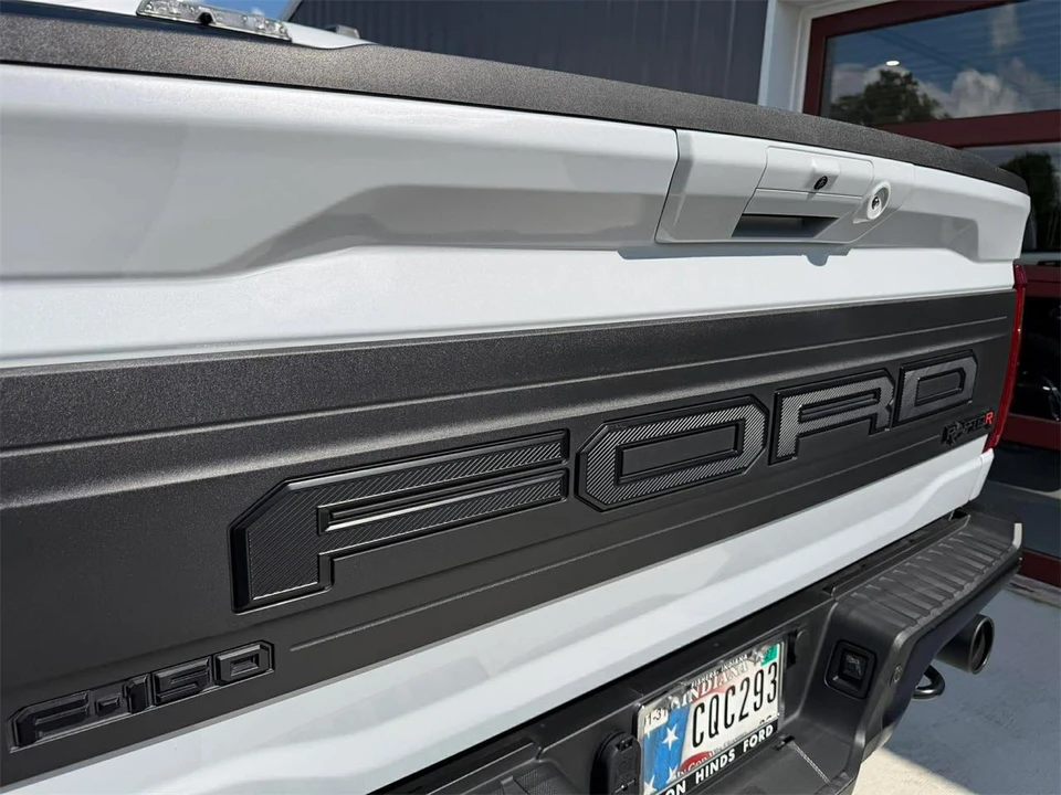 2025 Ford F-150 Raptor 14th Gen - Image 19 of 31