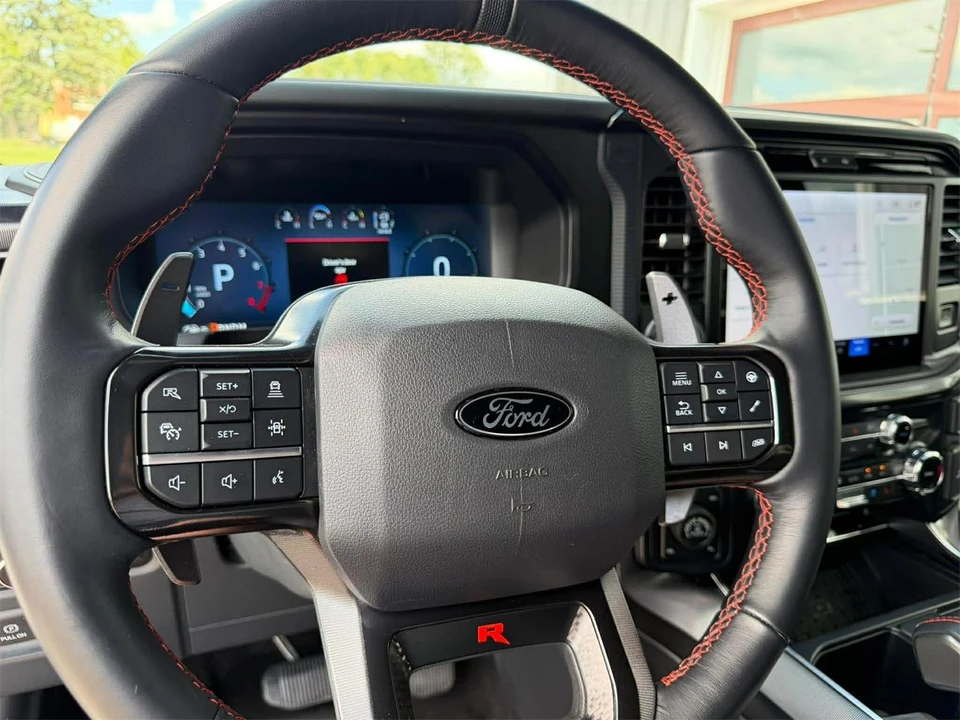 2025 Ford F-150 Raptor 14th Gen - Image 23 of 31