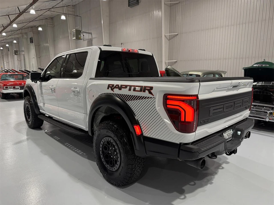 2025 Ford F-150 Raptor 14th Gen - Image 5 of 29
