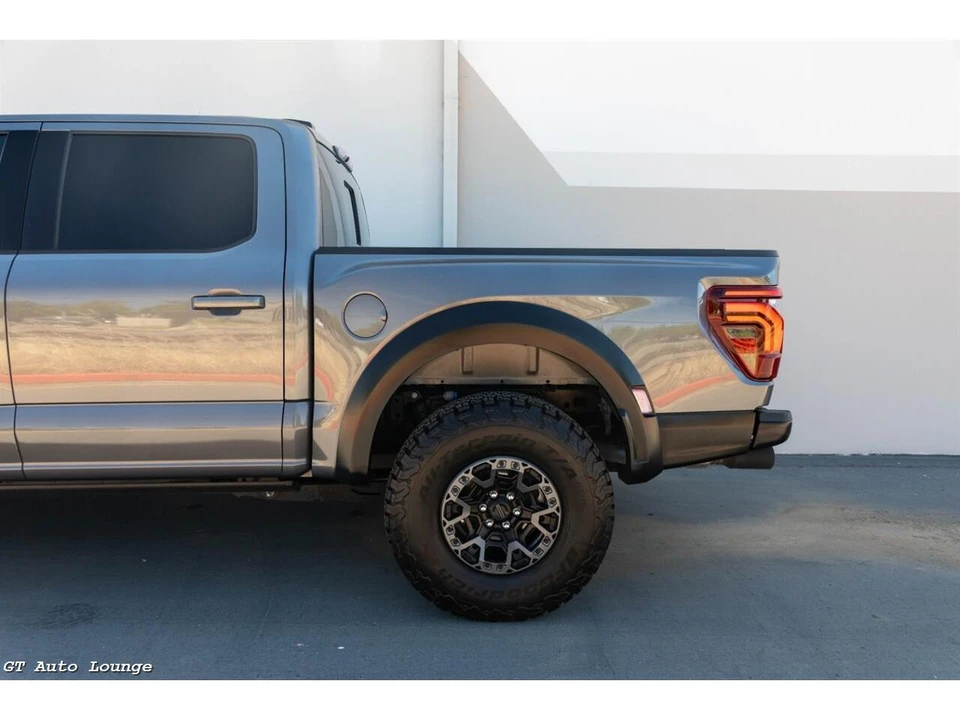 2025 Ford F-150 Raptor 14th Gen - Image 11 of 31