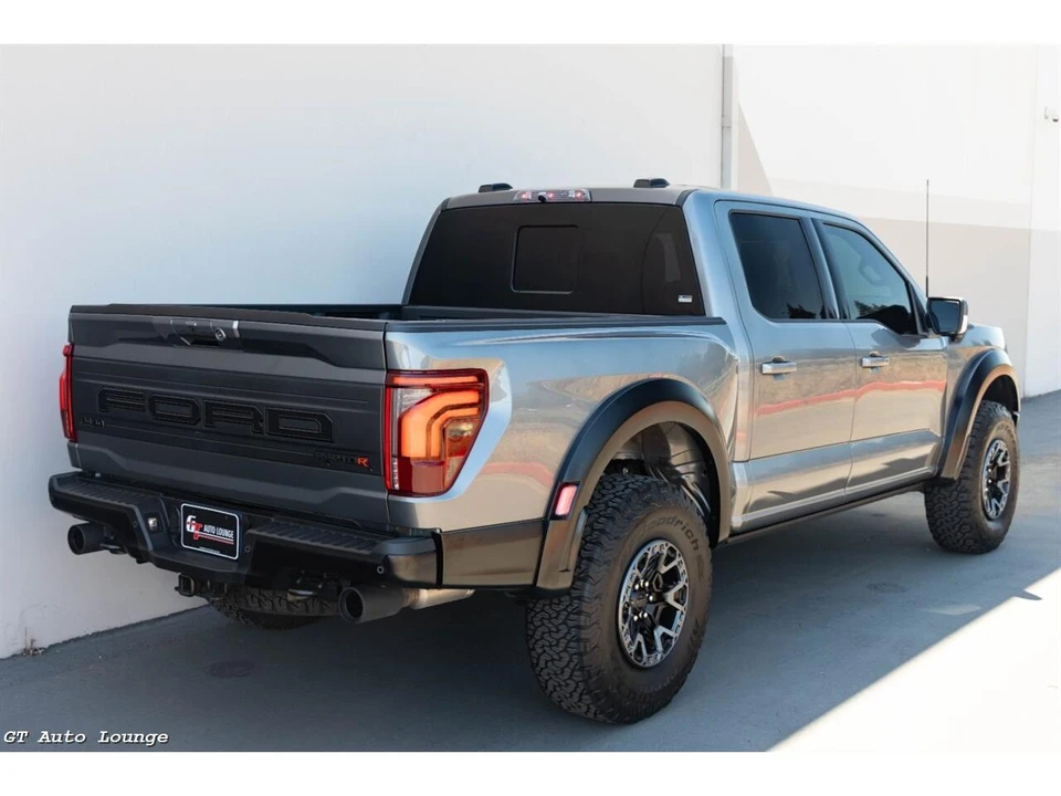 2025 Ford F-150 Raptor 14th Gen - Image 14 of 31
