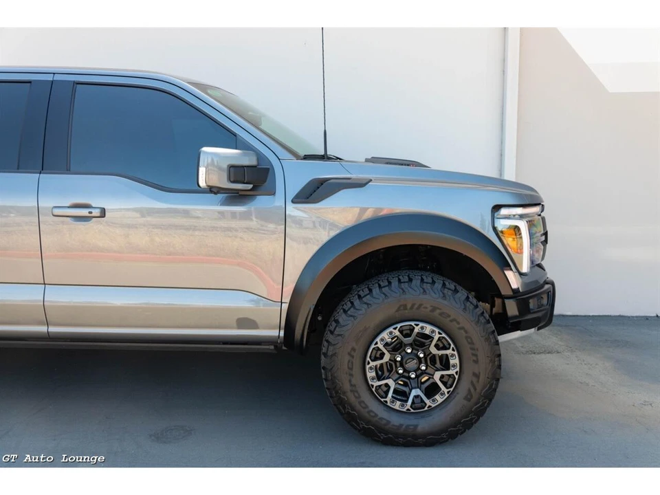2025 Ford F-150 Raptor 14th Gen - Image 18 of 31