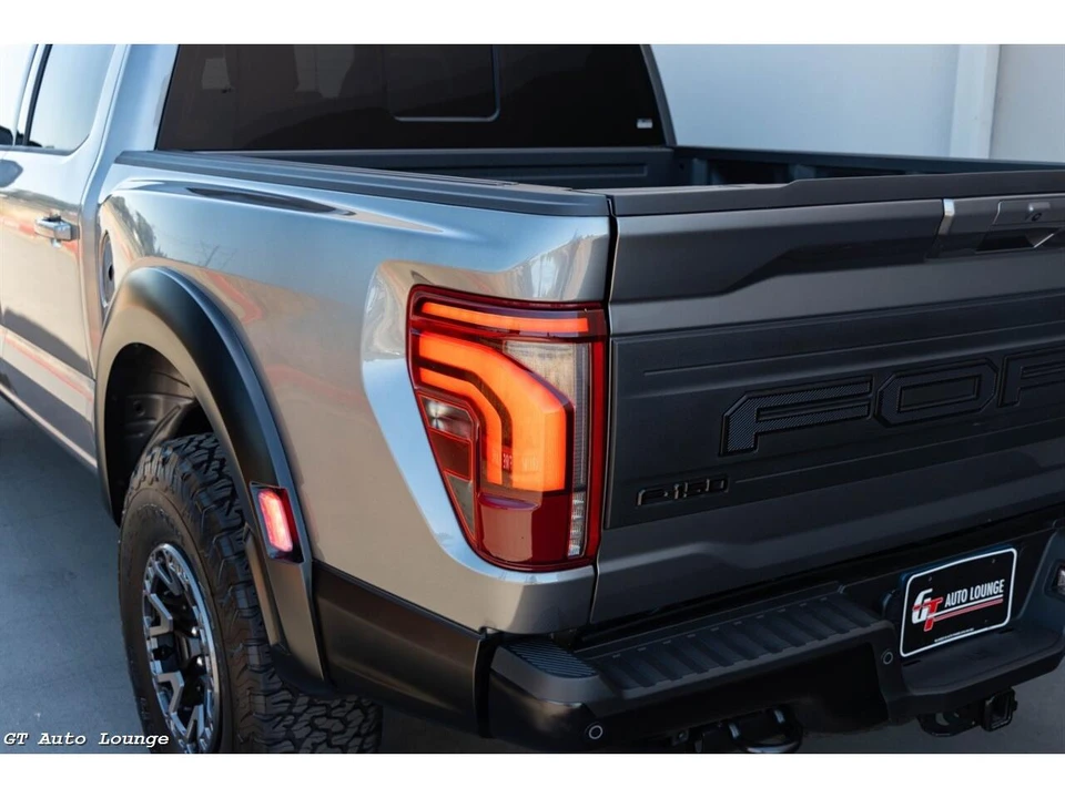 2025 Ford F-150 Raptor 14th Gen - Image 23 of 31