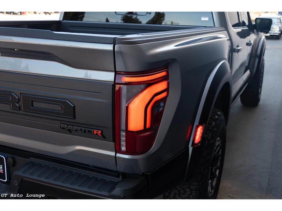 2025 Ford F-150 Raptor 14th Gen - Image 24 of 31