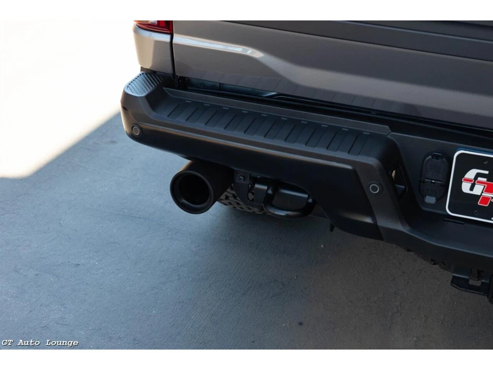 2025 Ford F-150 Raptor 14th Gen - Image 28 of 31