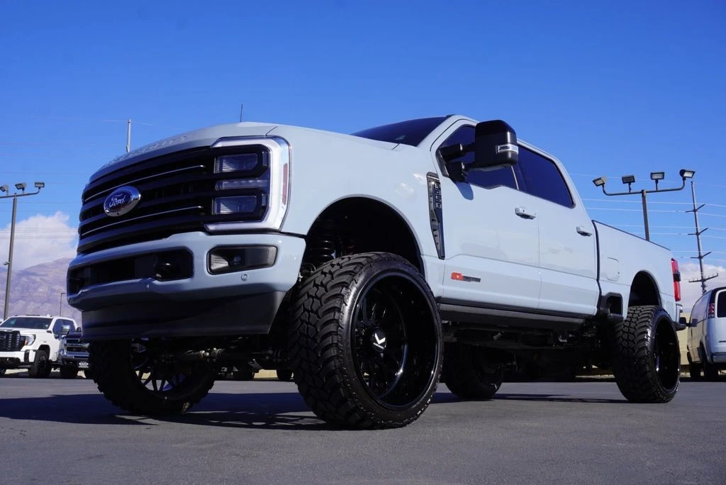 2025 Ford Super Duty 5th Gen - Image 6 of 12