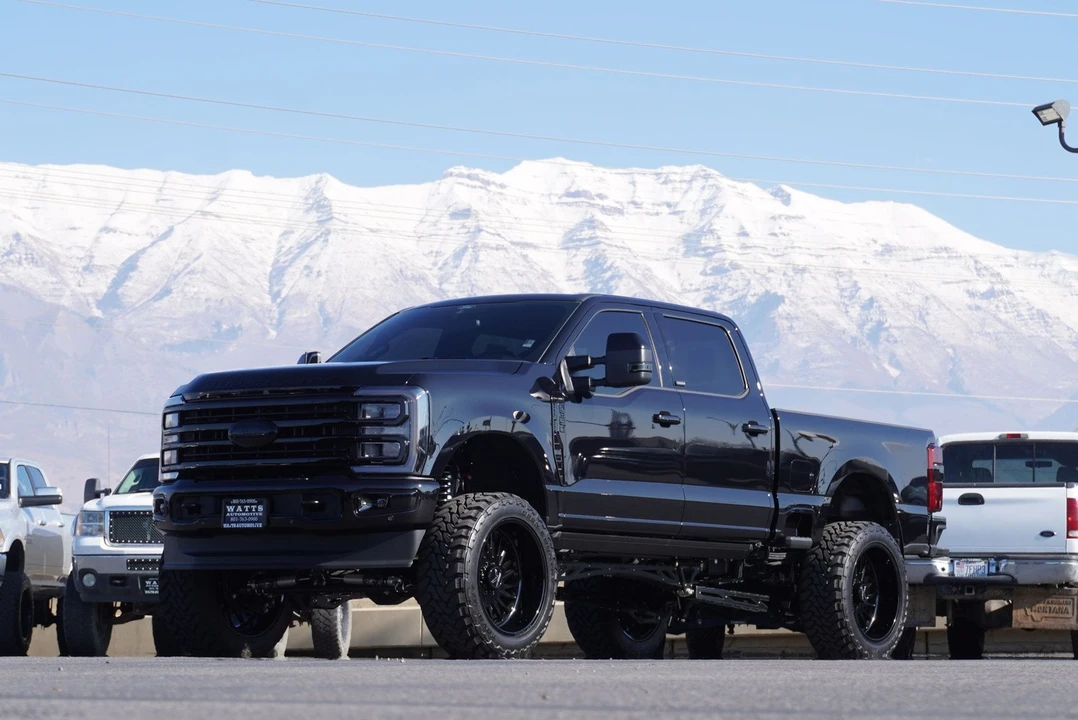 2025 Ford Super Duty 5th Gen - Image 2 of 12