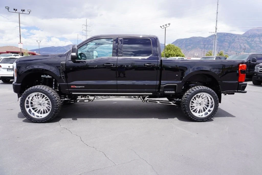 2025 Ford Super Duty 5th Gen - Image 7 of 12