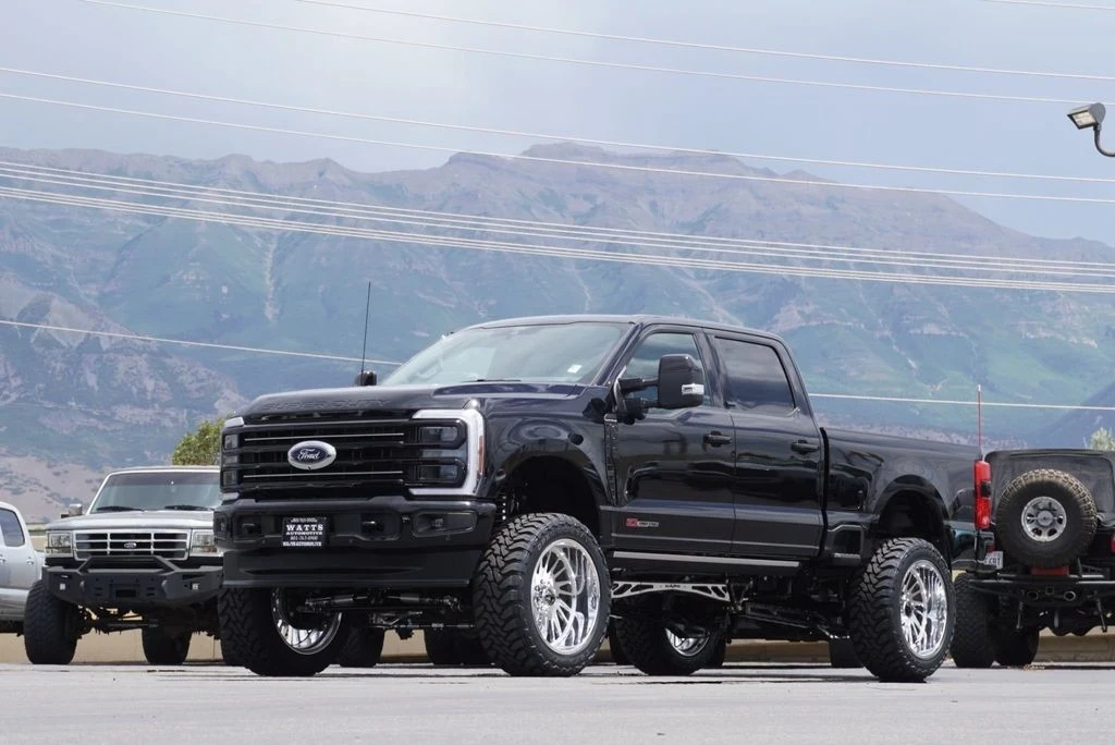 2025 Ford Super Duty 5th Gen - Image 2 of 12